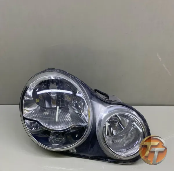 Volkswagen Polo 2005- Sağ Far