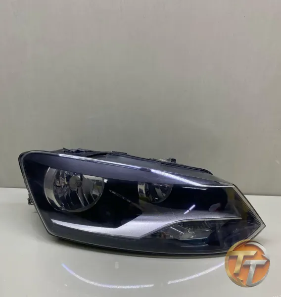Volkswagen Polo Hella Tip Sağ Far