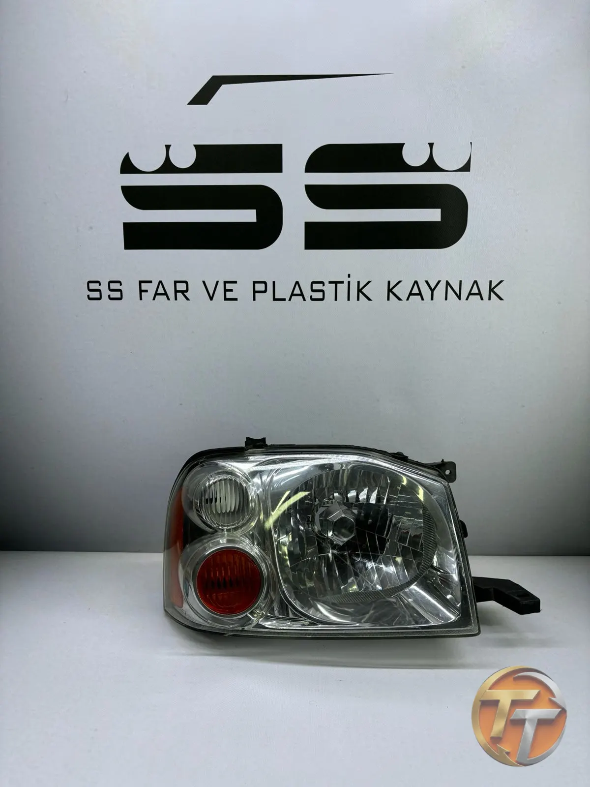 Nissan Skystar Sağ Far
