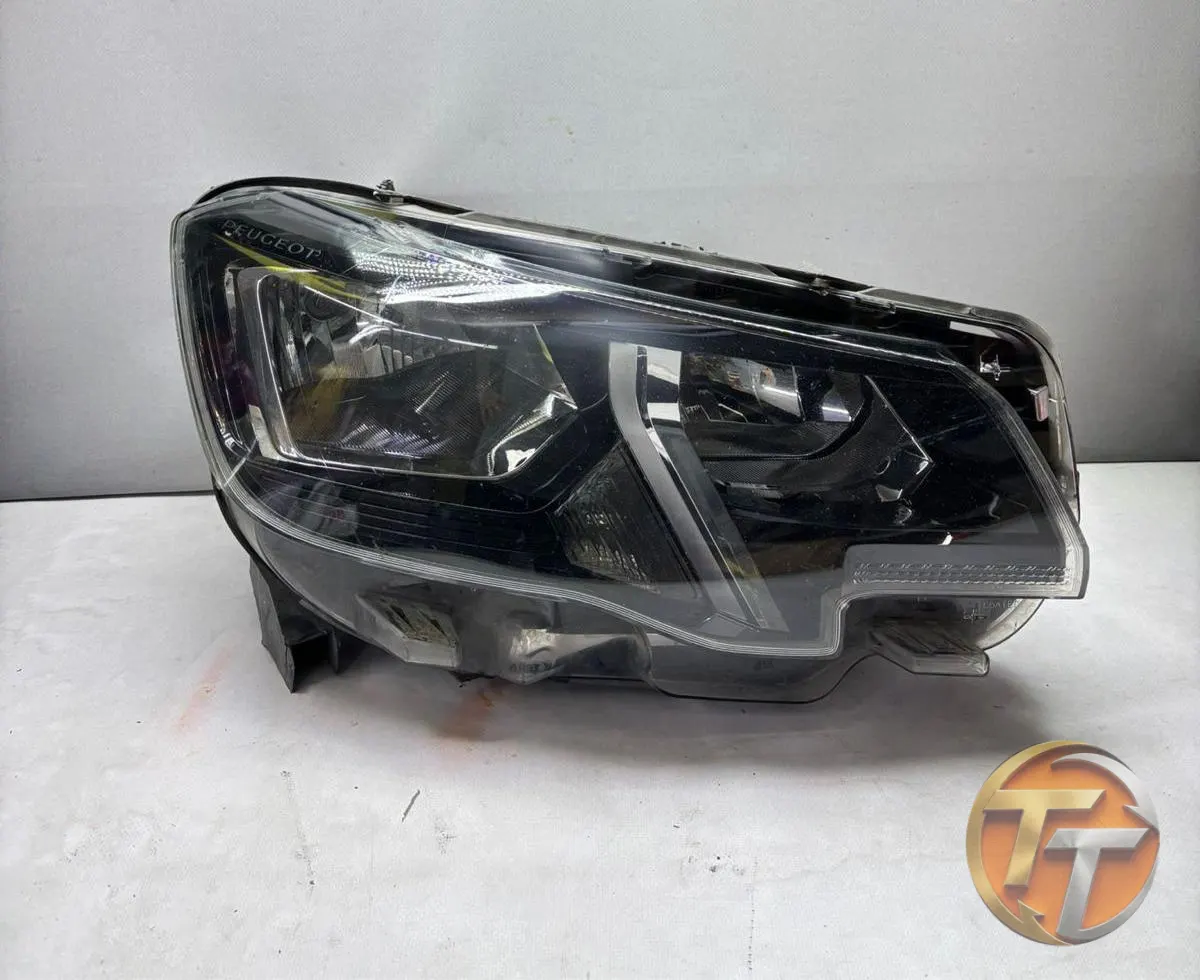 PEUGEOT RİFTER SAĞ FAR