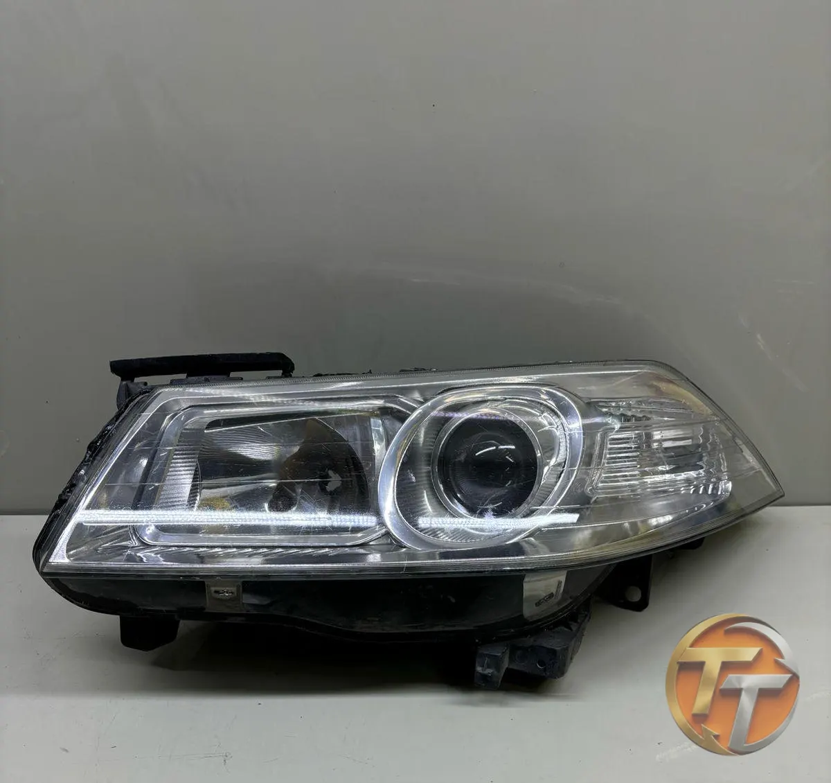 Renault Megane 2 Mercekli Sol Far çıkma