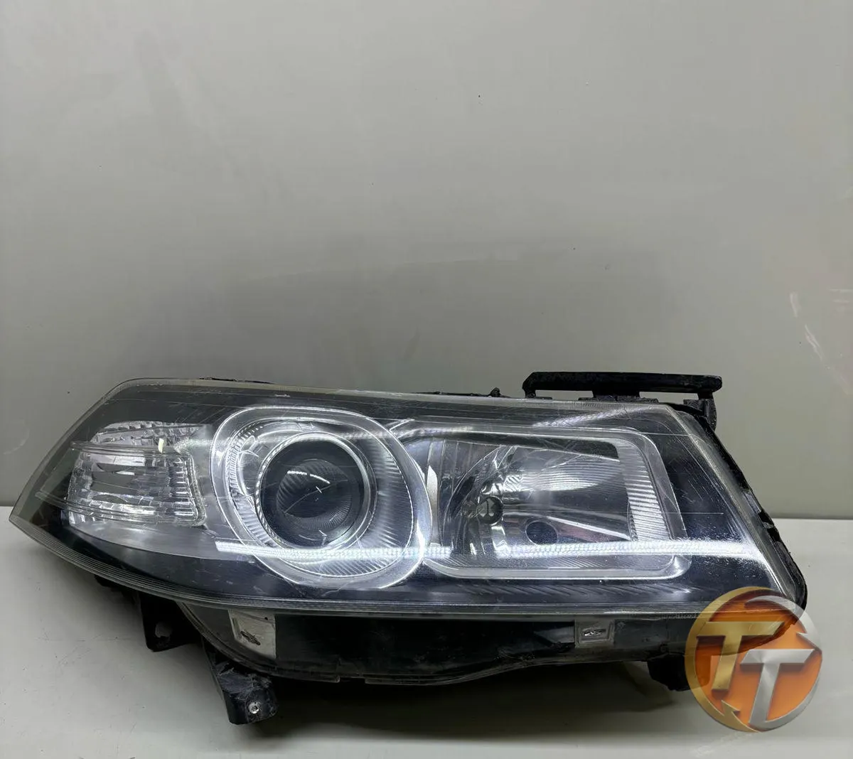 Renault Megane 2 Siyah Zemin Mercekli Sağ Far çıkma