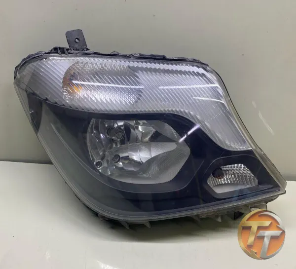 Mercedes Sprinter Makyajlı Sağ Far
