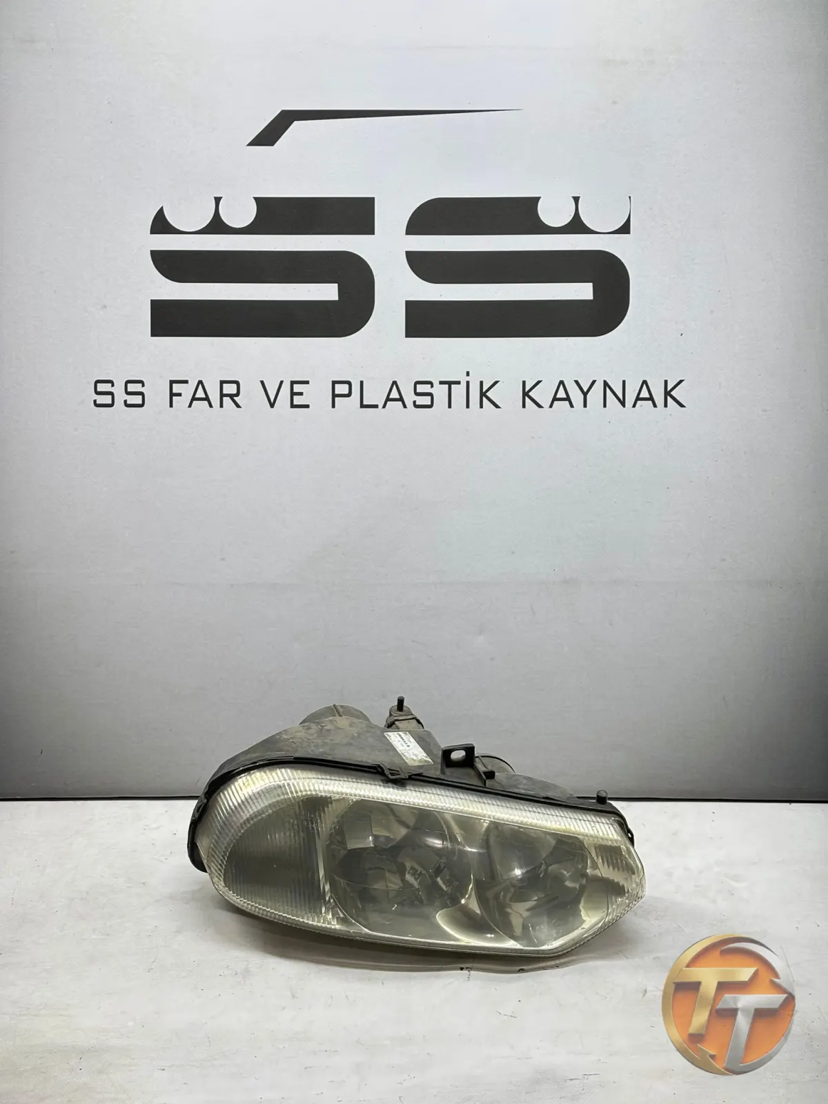 Alfa Romeo 156 Sağ Far