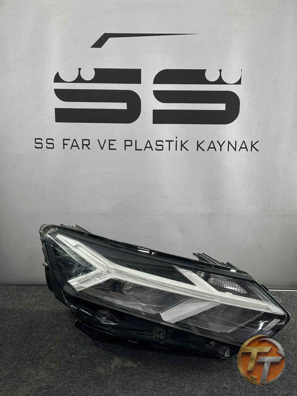 Dacia Sandero Ledli Sağ Far