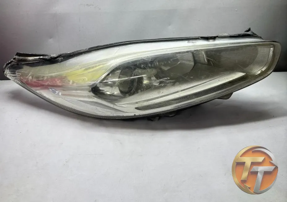 Ford Fiesta Ledli Sağ Far