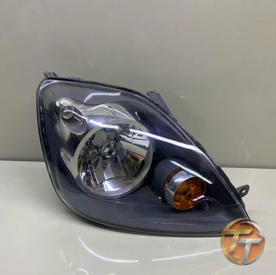 Ford Fiesta Patlak Göz Sağ Far