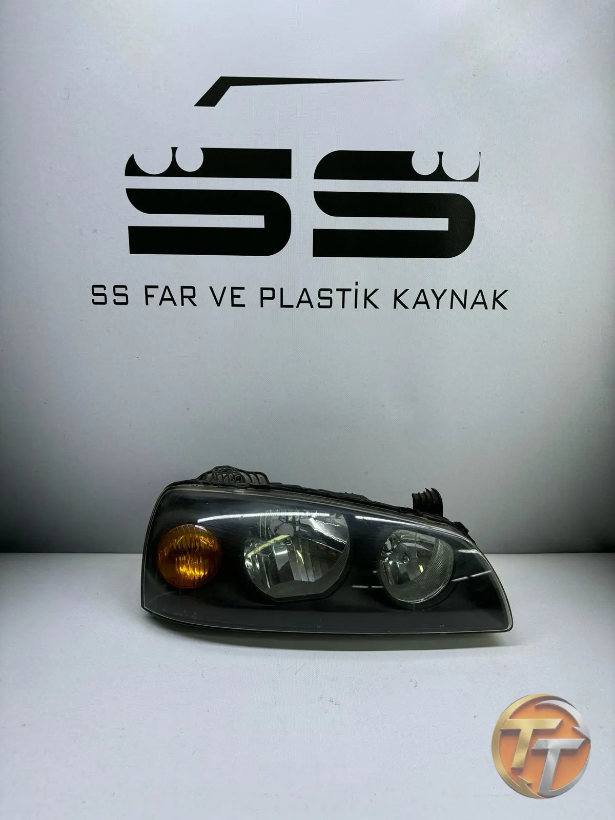 Hyundai Elentra Sağ Far