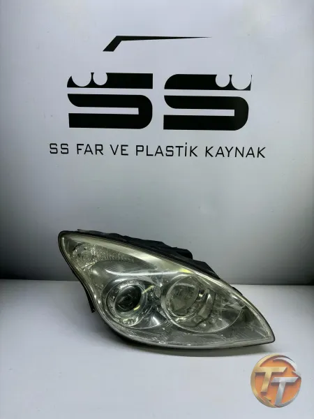 Hyundai i30 Sağ Far