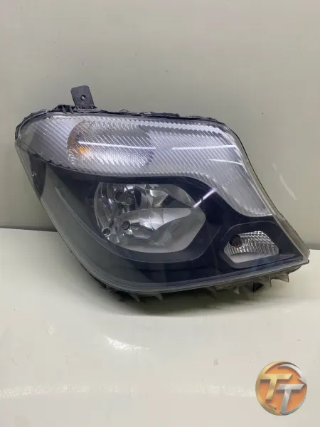 Mercedes Sprinter Makyajlı Sağ Far
