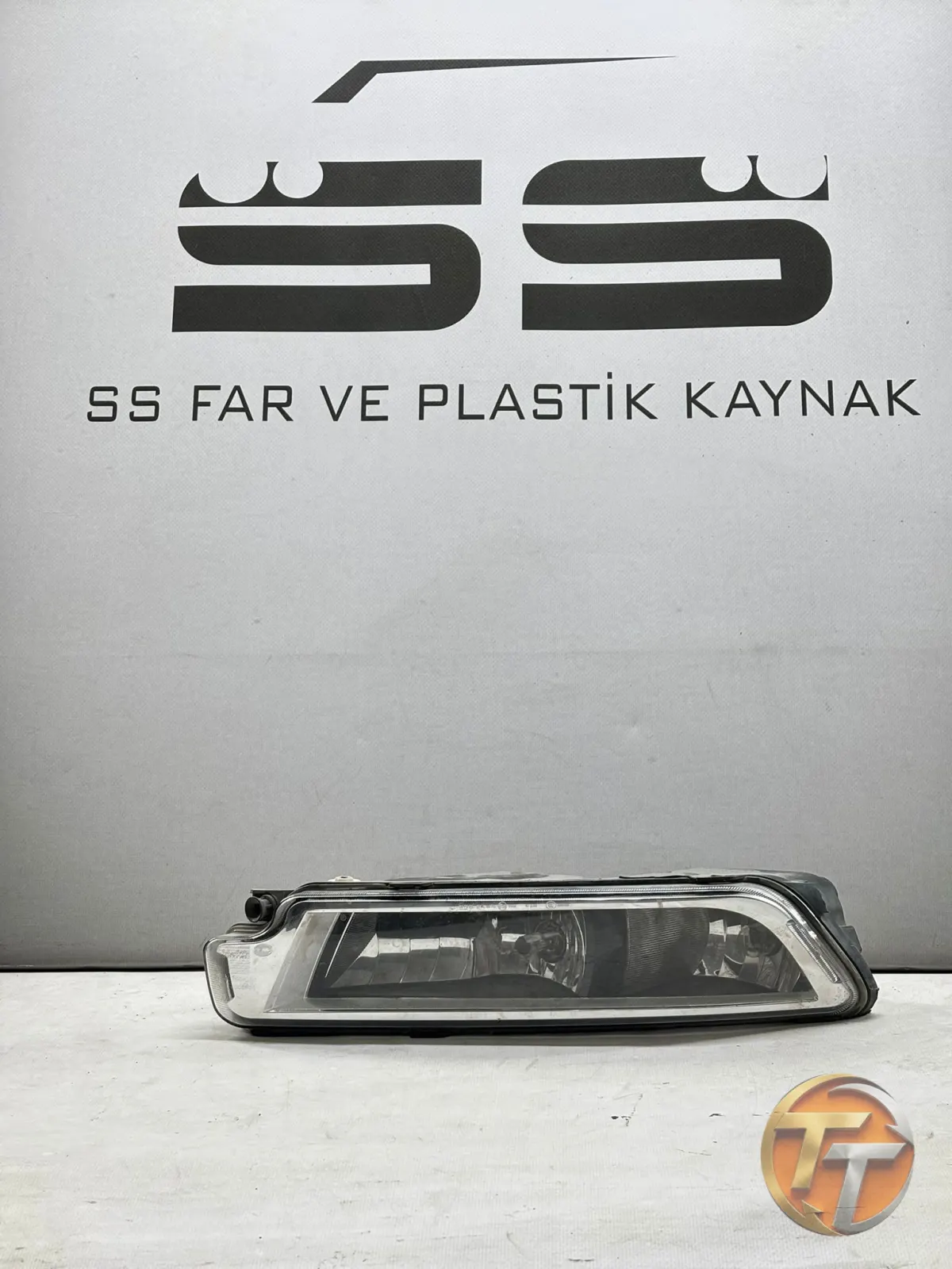 Volkswagen Passat B8 Sol Sis Farı