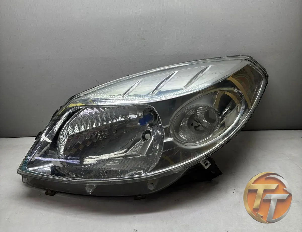 DACİA SANDERO SOL FAR