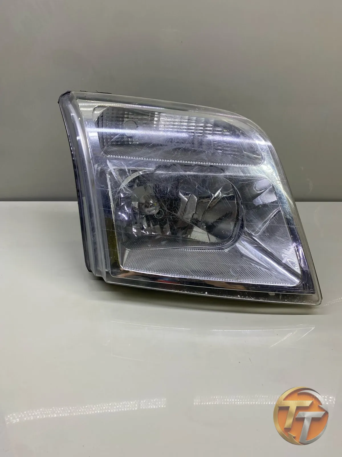 Ford Connect Sağ Far