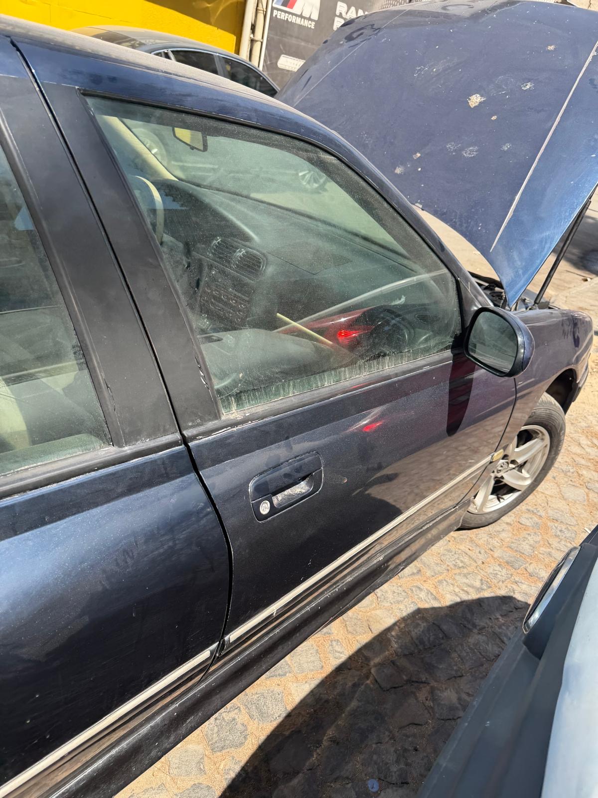 Acil satlık şanzıman arızalı otomotik pejo 406