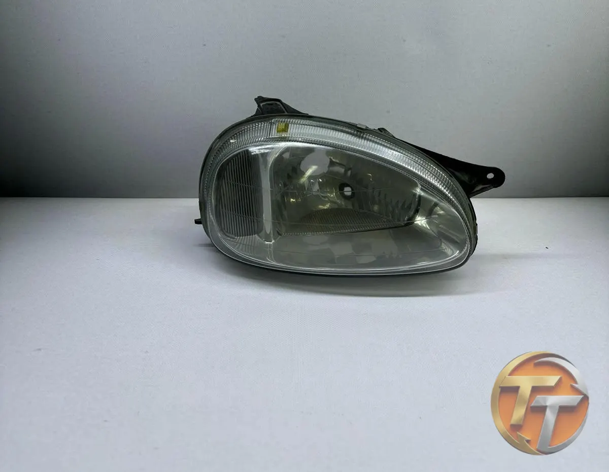 Opel Corsa B Sağ Far