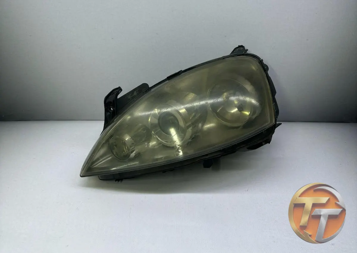 Opel Corsa C Cosmo Sol Far