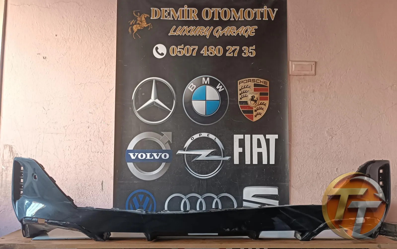 BMW 5 SERİSİ G60 ARKA TAMPON DİFÜZÖRÜ ÇIKMA ORJİNAL 51128084716