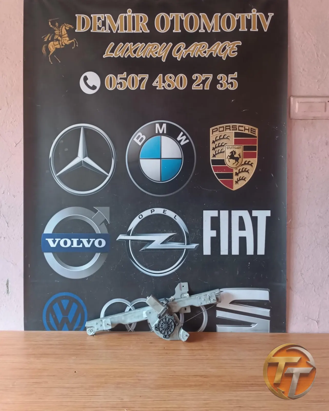 DACİA DUSTER 2008-13 SAĞ ÖN CAM KRİKOSU VE MOTORU 8200733828 E