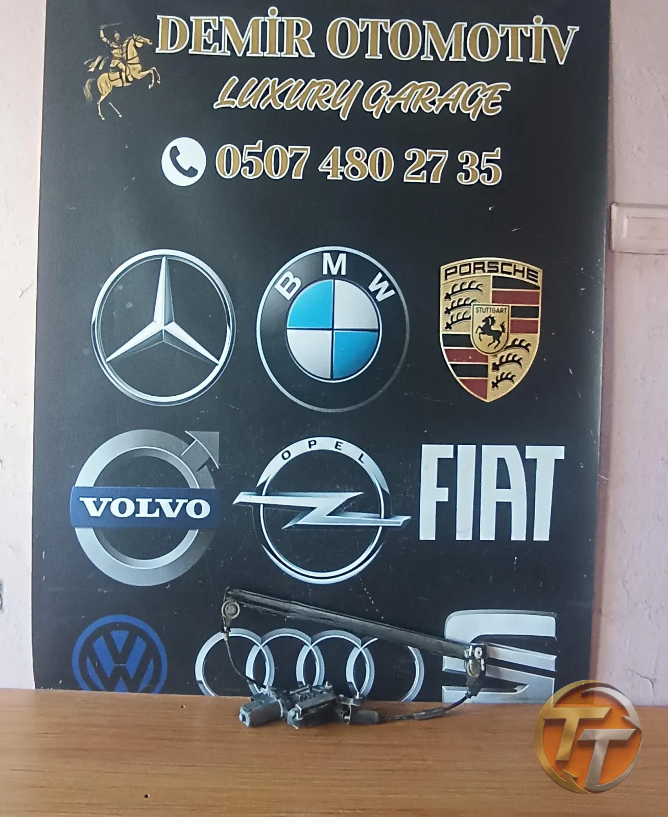 FİAT PALİO SAĞ ÖN CAM KRİKOSU VE MOTORU ÇIKMA ORJİNAL