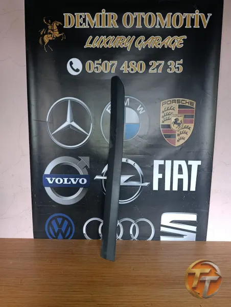 FORD COUİRER SOL ÖN KAPI BANDI ORJİNAL ET76-29427-A