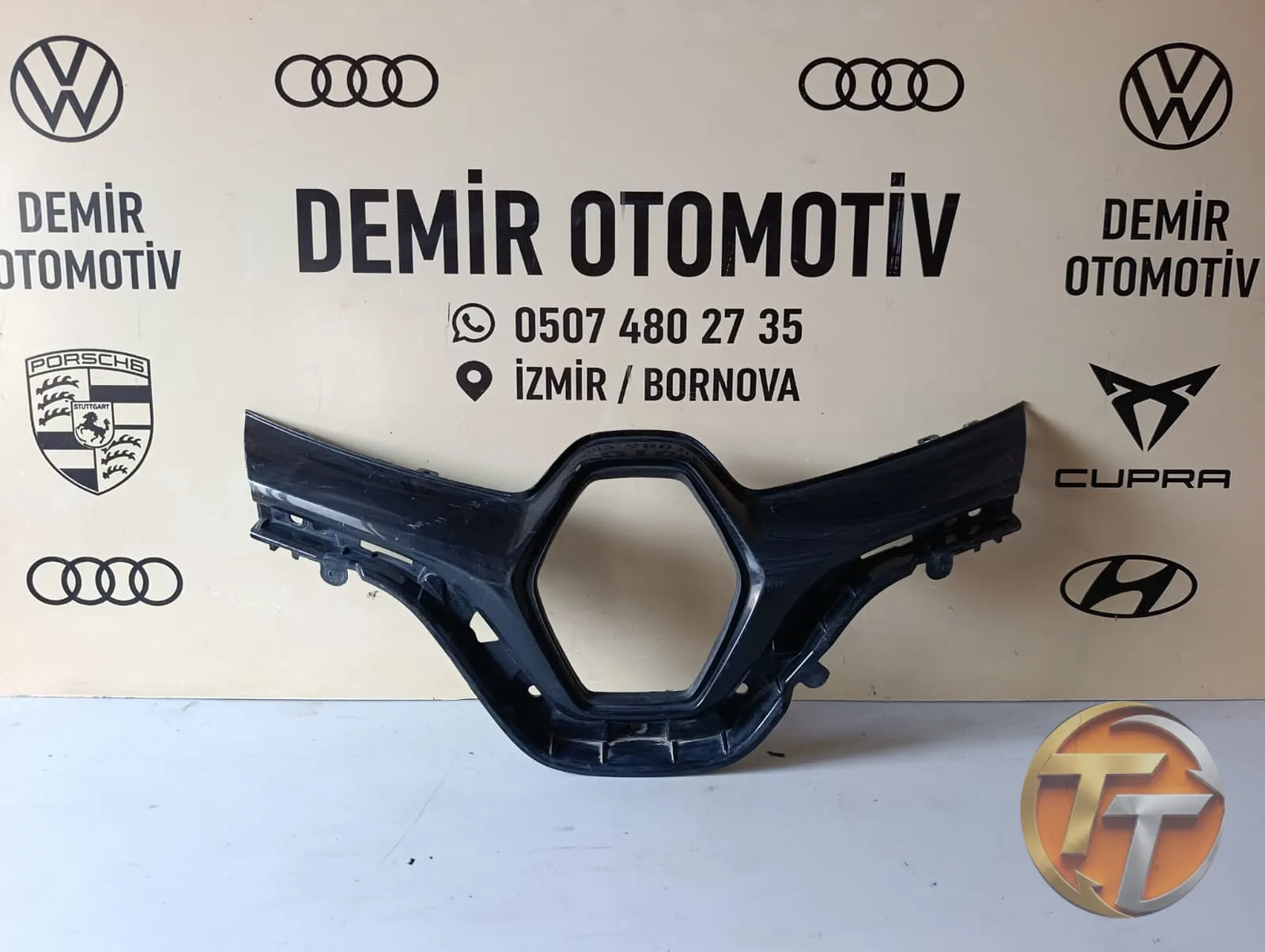 RENAULT ZOE ÖN PANJUR ORJİNAL ÇIKMA 623829625R