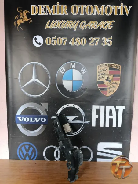 SKODA OCTAVİA SAĞ RADYATÖR HAVA KILAVUZU 5E0121284C
