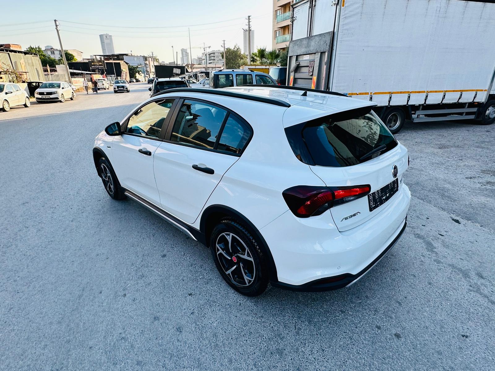 2024 EGEA CROSS 1.4 BENZİNLİ STREET 