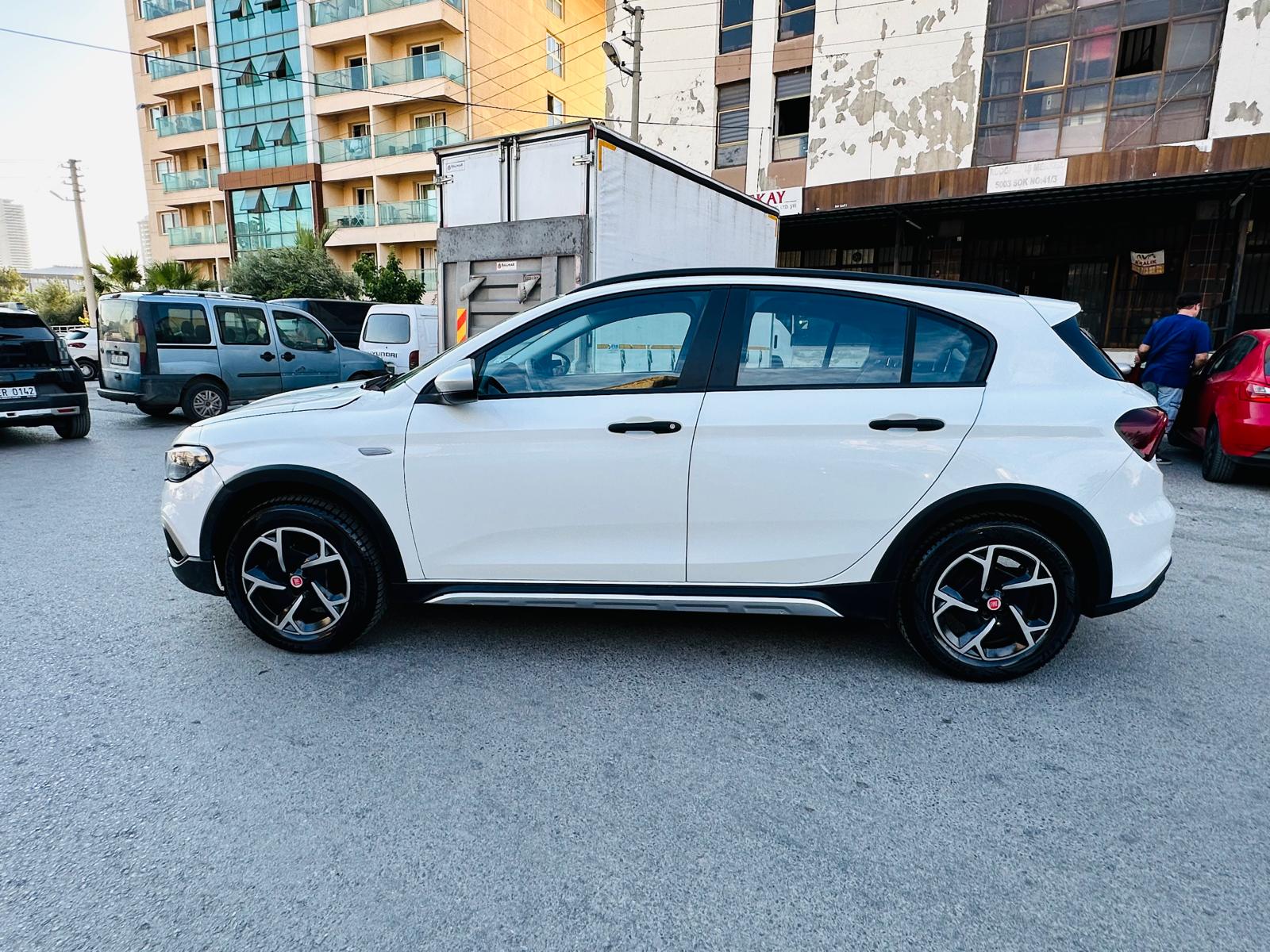 2024 EGEA CROSS 1.4 BENZİNLİ STREET 