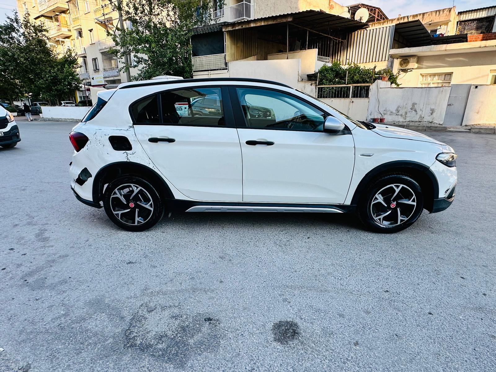 2024 EGEA CROSS 1.4 BENZİNLİ STREET 