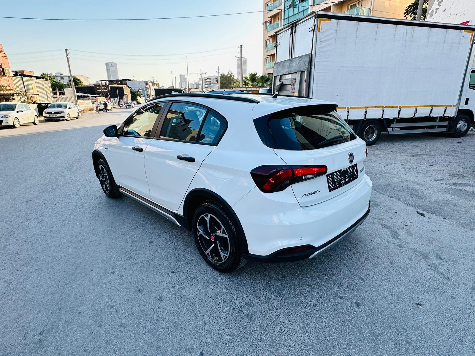 2024 EGEA CROSS 1.4 BENZİNLİ STREET 