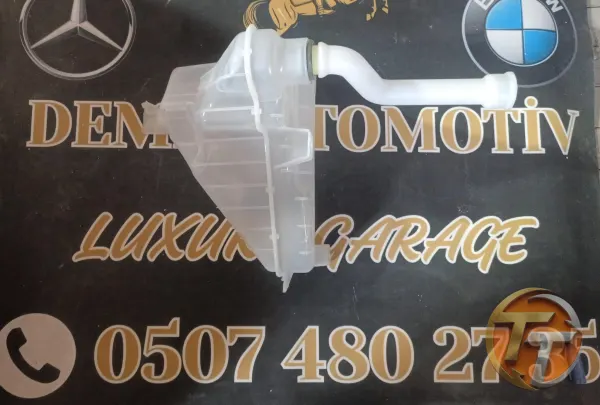 TOYOTA HİLUX SİLECEK SU DEPOSU