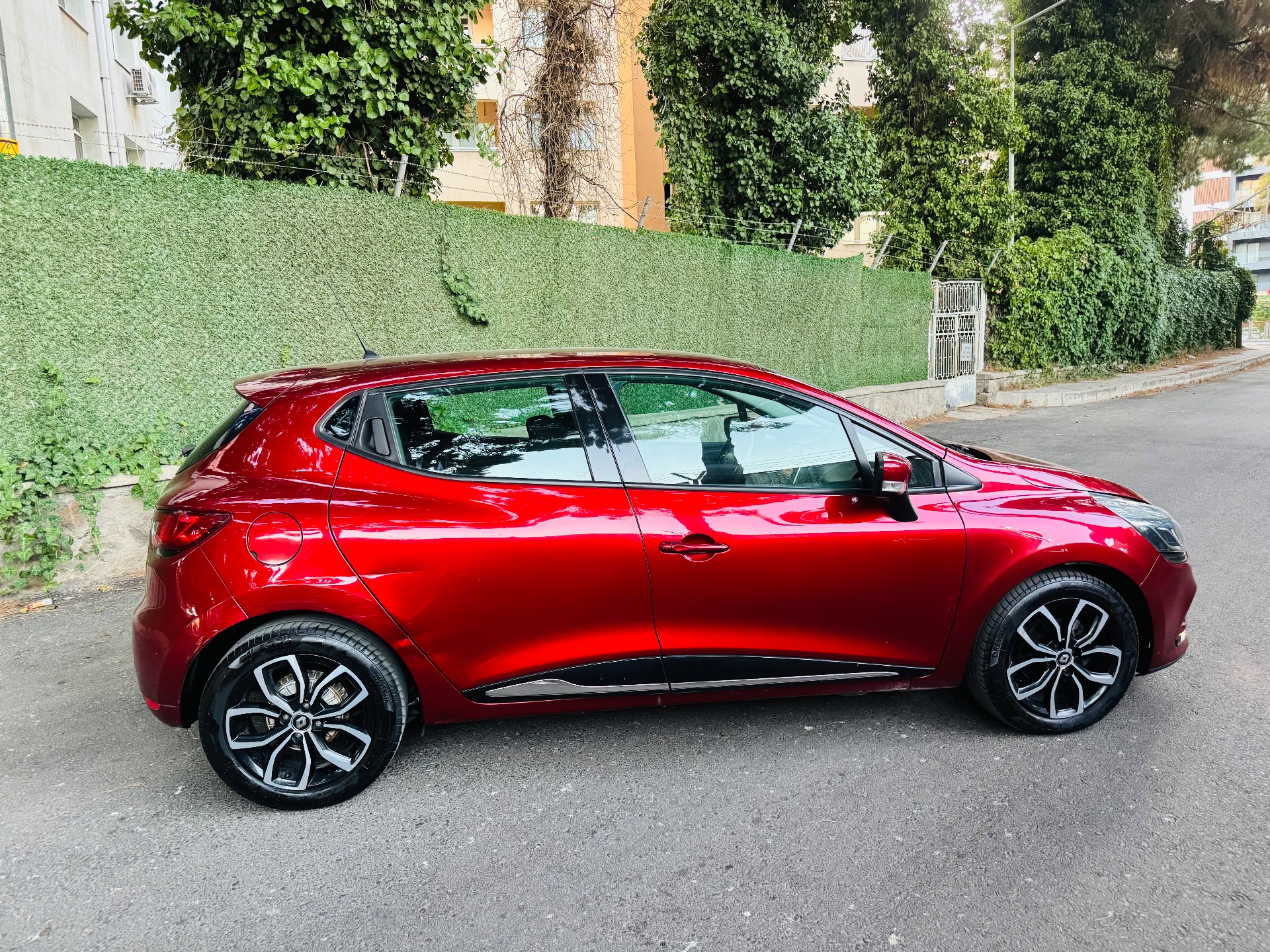 2018 TOUCH 1.5 DCİ 87 BİN KM OTOMATİK 
