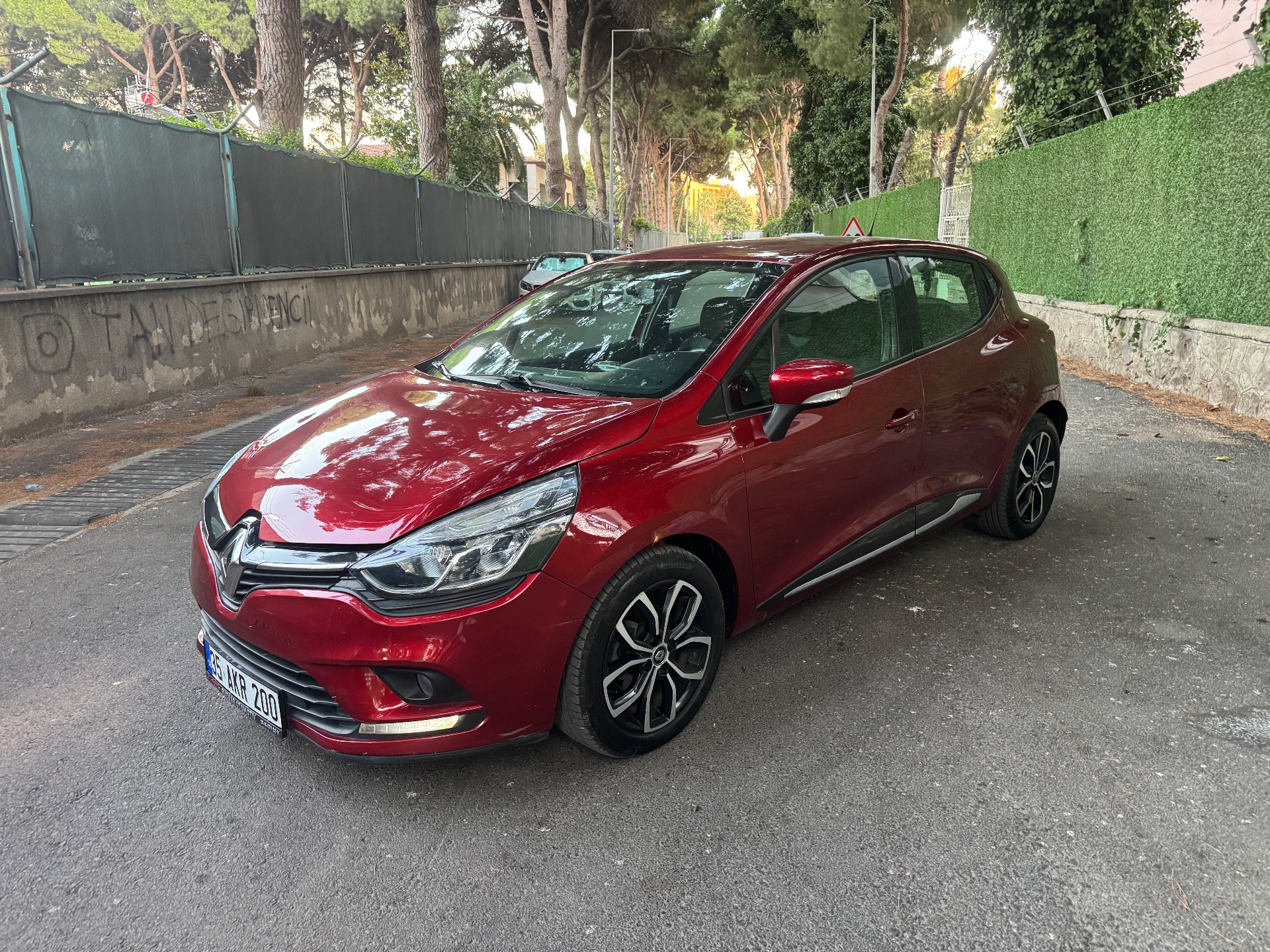 2018 TOUCH 1.5 DCİ 87 BİN KM OTOMATİK 