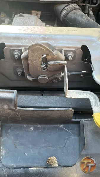 Fiat Doblo kaput kilidi