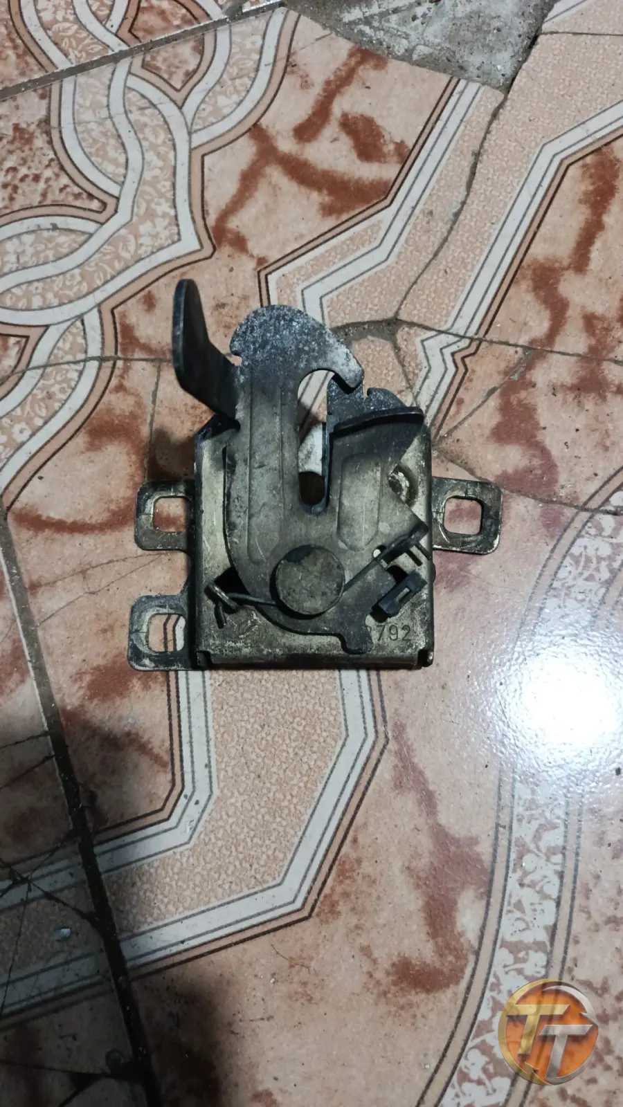 Fiat Fiorino kaput kilidi