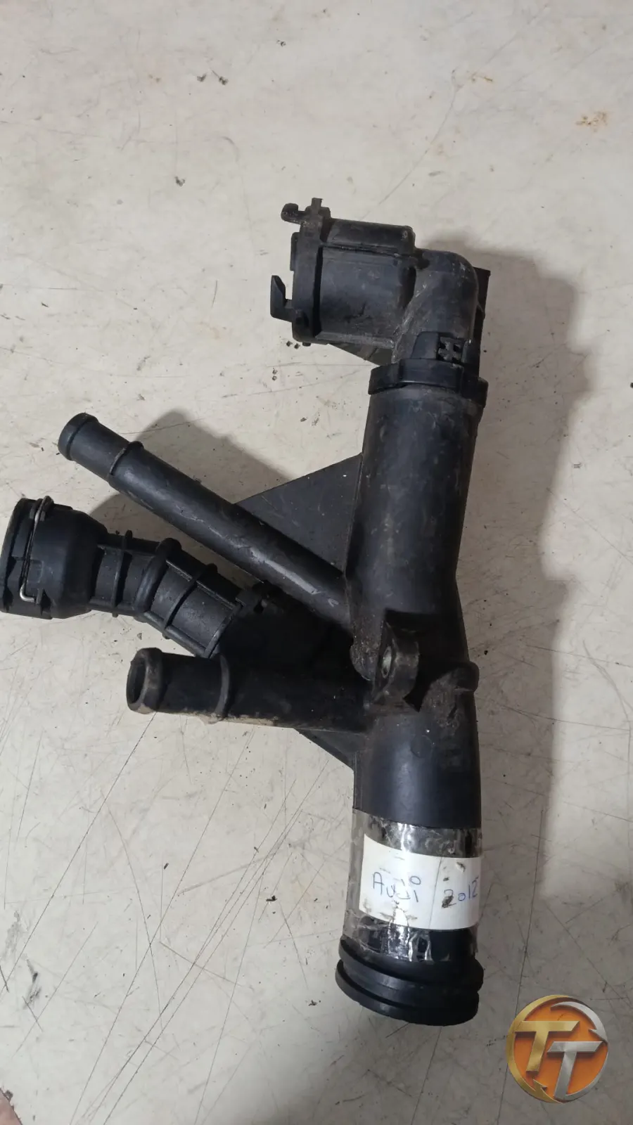 Caddy 1.6 termostat Yuvası komple
