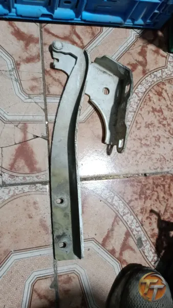 Fiat linea kaput menteşesi