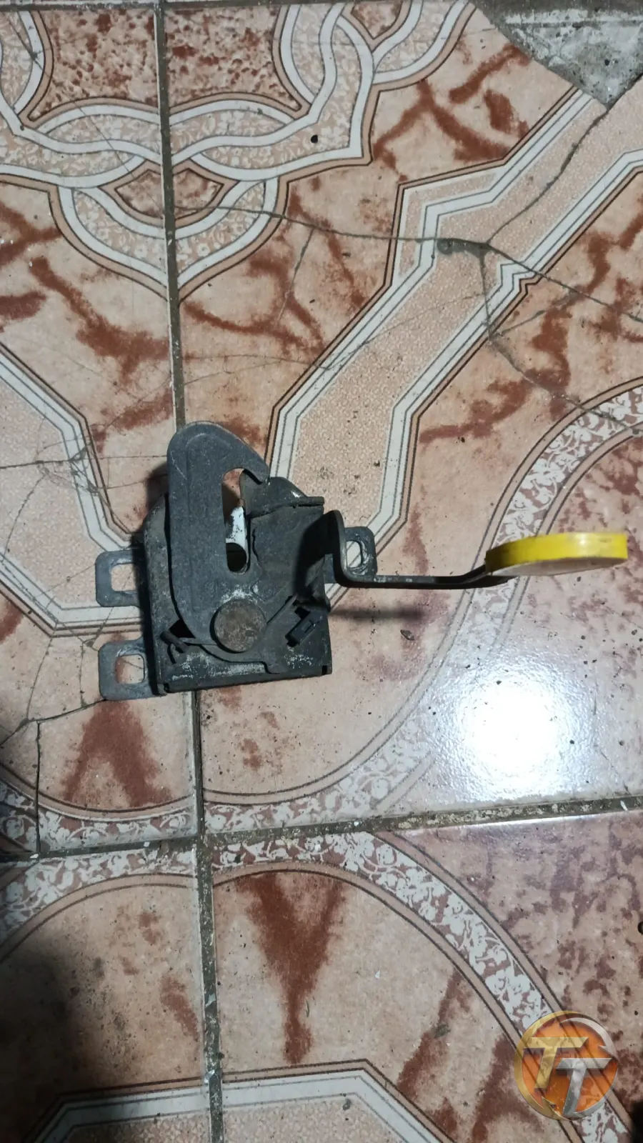 Fiat Doblo 4 kaput kilidi