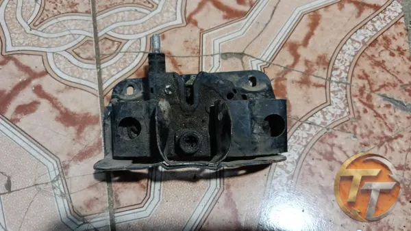 Ford cannet kaput kilidi