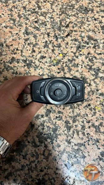 Ford Curier far açma anahtarı
