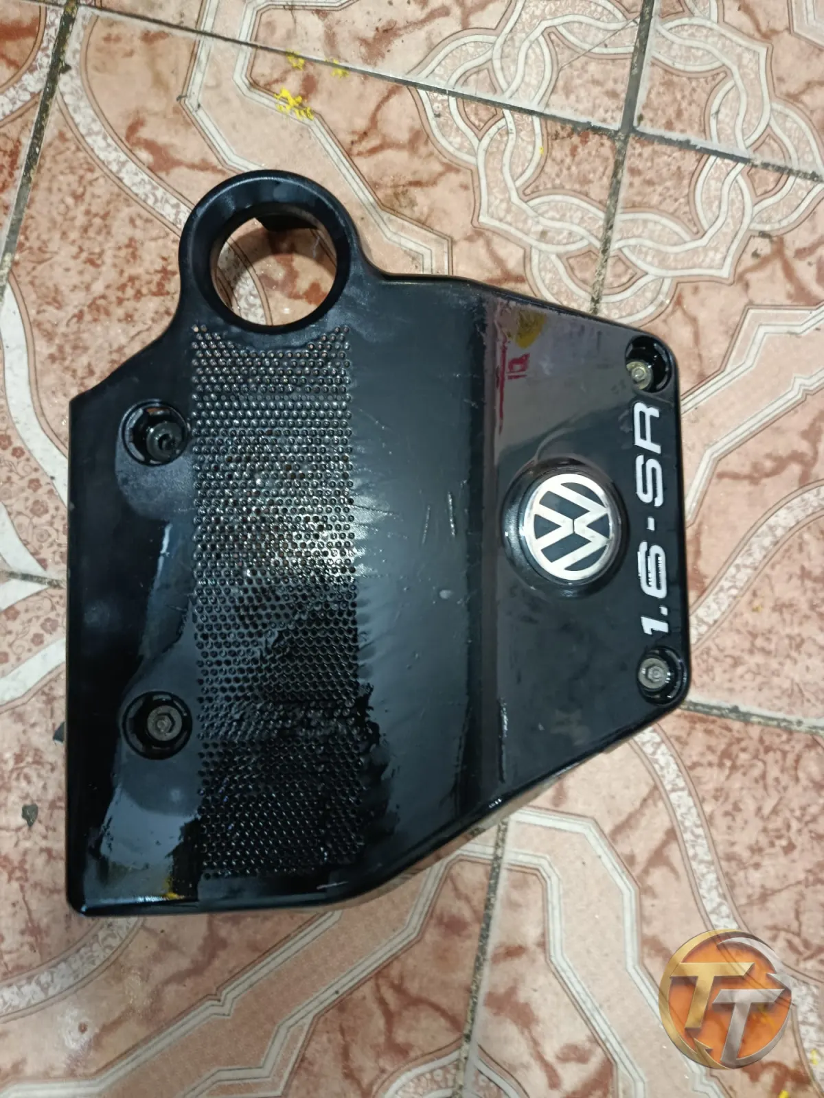 Volkswagen golf 4 motor üst koruma kapağı