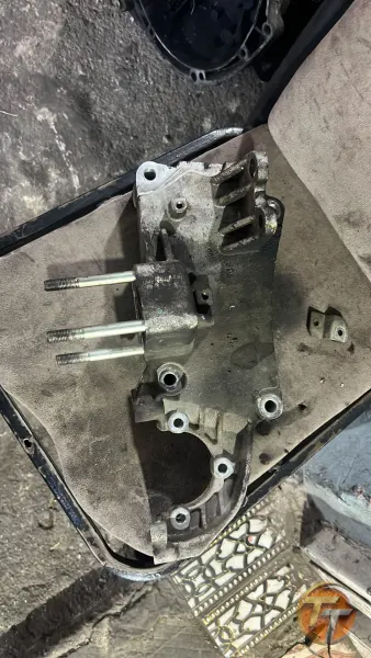Fiat Doblo 1.3 motor bağlantı braketi