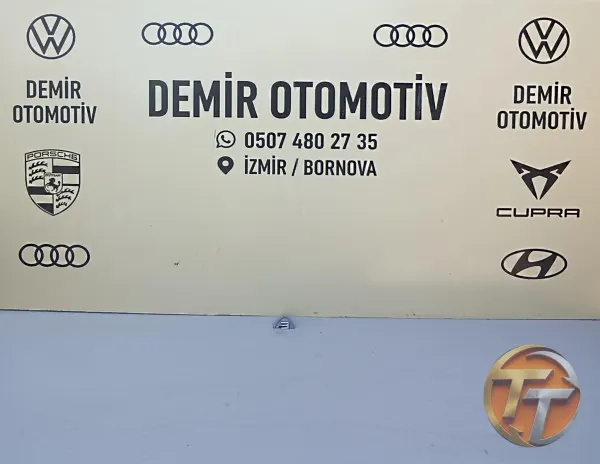 AUDİ A3 2021-2025 SOL KAPI KOLU BADEMİ SIFIR ORJİNAL 8Y0837879A