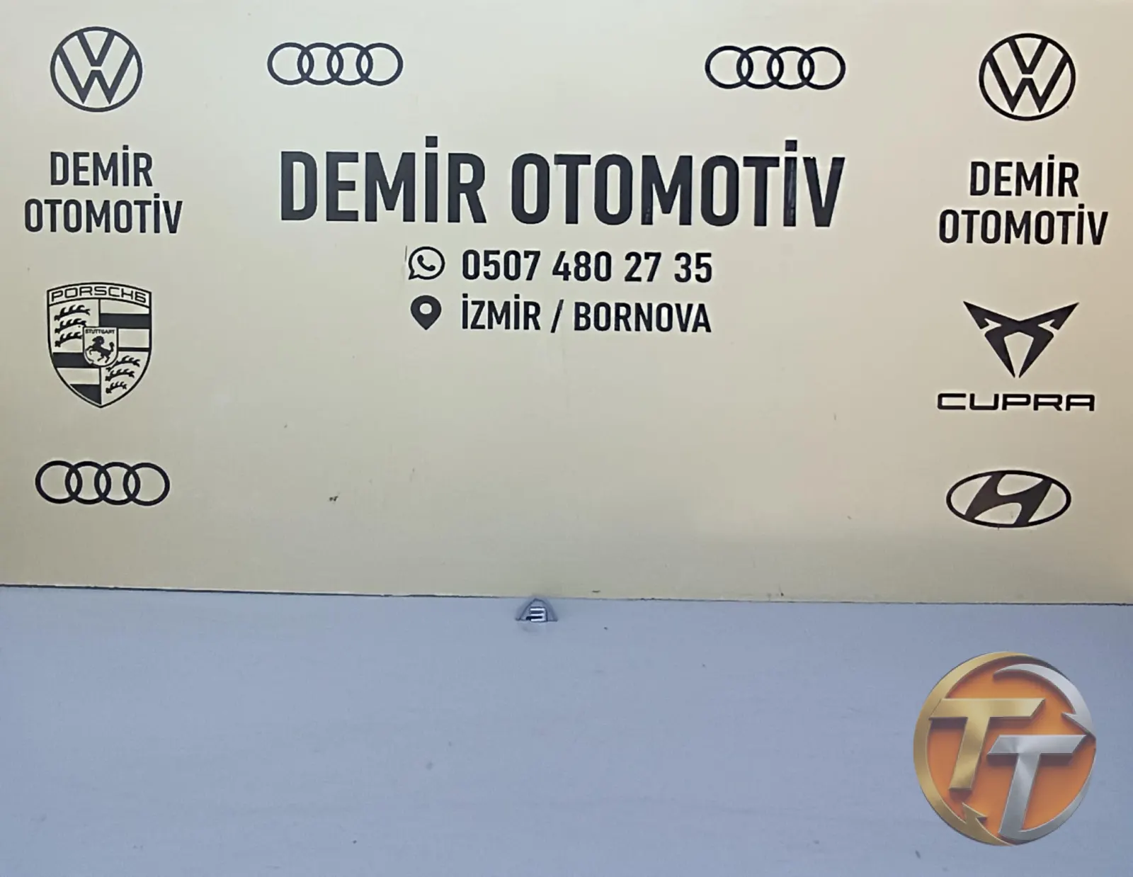 AUDİ A3 2021-2025 SOL KAPI KOLU BADEMİ SIFIR ORJİNAL 8Y0837879A
