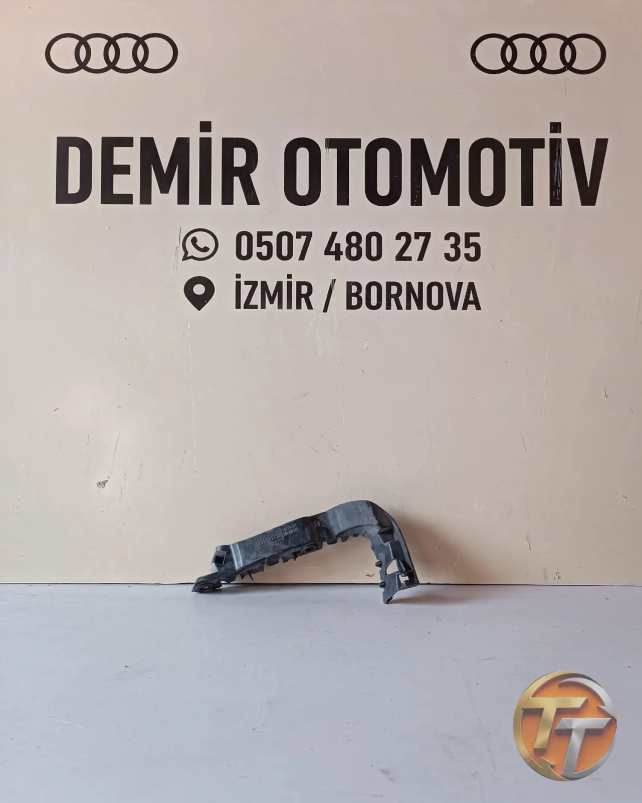 AUDİ A3 SEDAN 2013-2020 SAĞ ÖN TAMPON BRAKETİ SIFIR ORJ 8V5807184