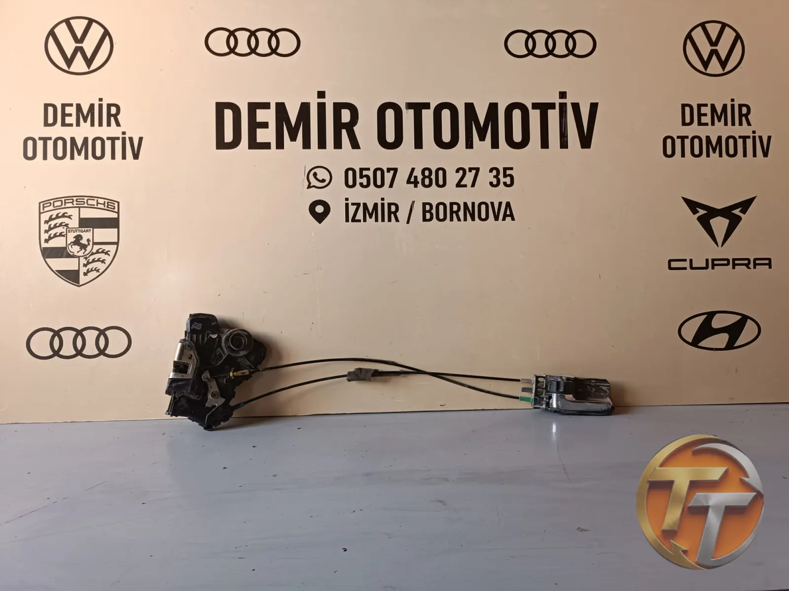 COROLLA 2002-2006 SOL ARKA KAPI KİLİDİ VE KOLU ORJ 51594A1-4299
