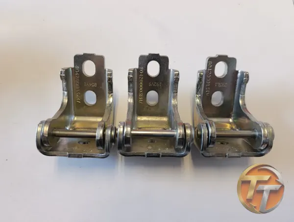 RENAULT CLİO 4 CAPTUR MEGANE 3 FLUENCE KAPI ALT MENTEŞESİ SIFIR ORJİNAL 804200003R