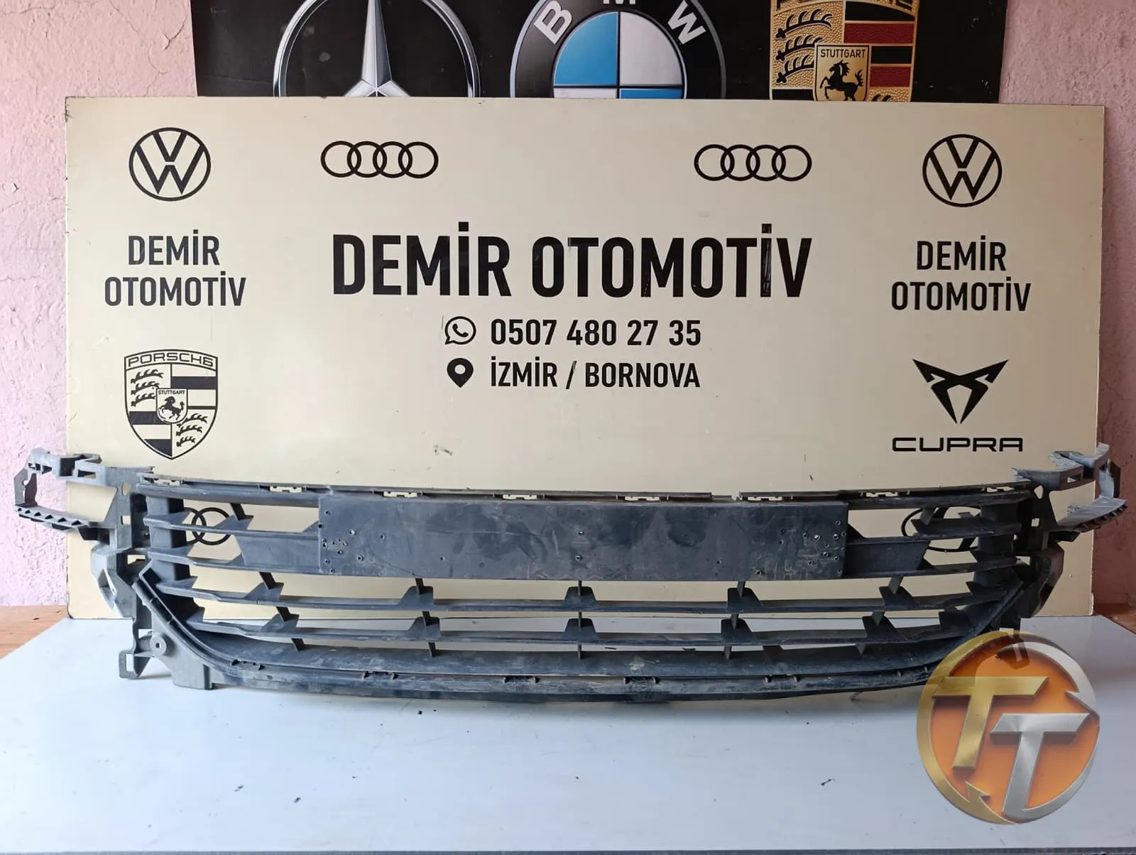 RENAULT CLİO 4 ÖN TAMPON ORTA IZGARA ORJİNAL ÇIKMA 622541048R