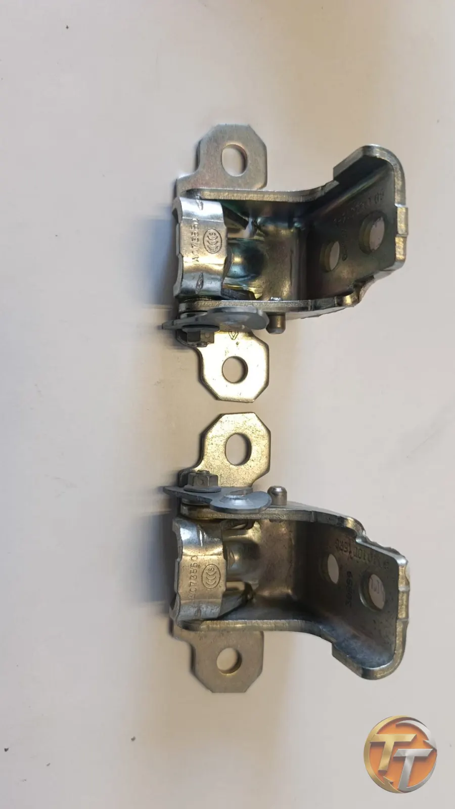 RENAULT CLİO 4 SAĞ SOL ÖN ARKA KAPI ÜST MENTEŞESİ SIFIR ORJİNAL 804010016R 804000016R