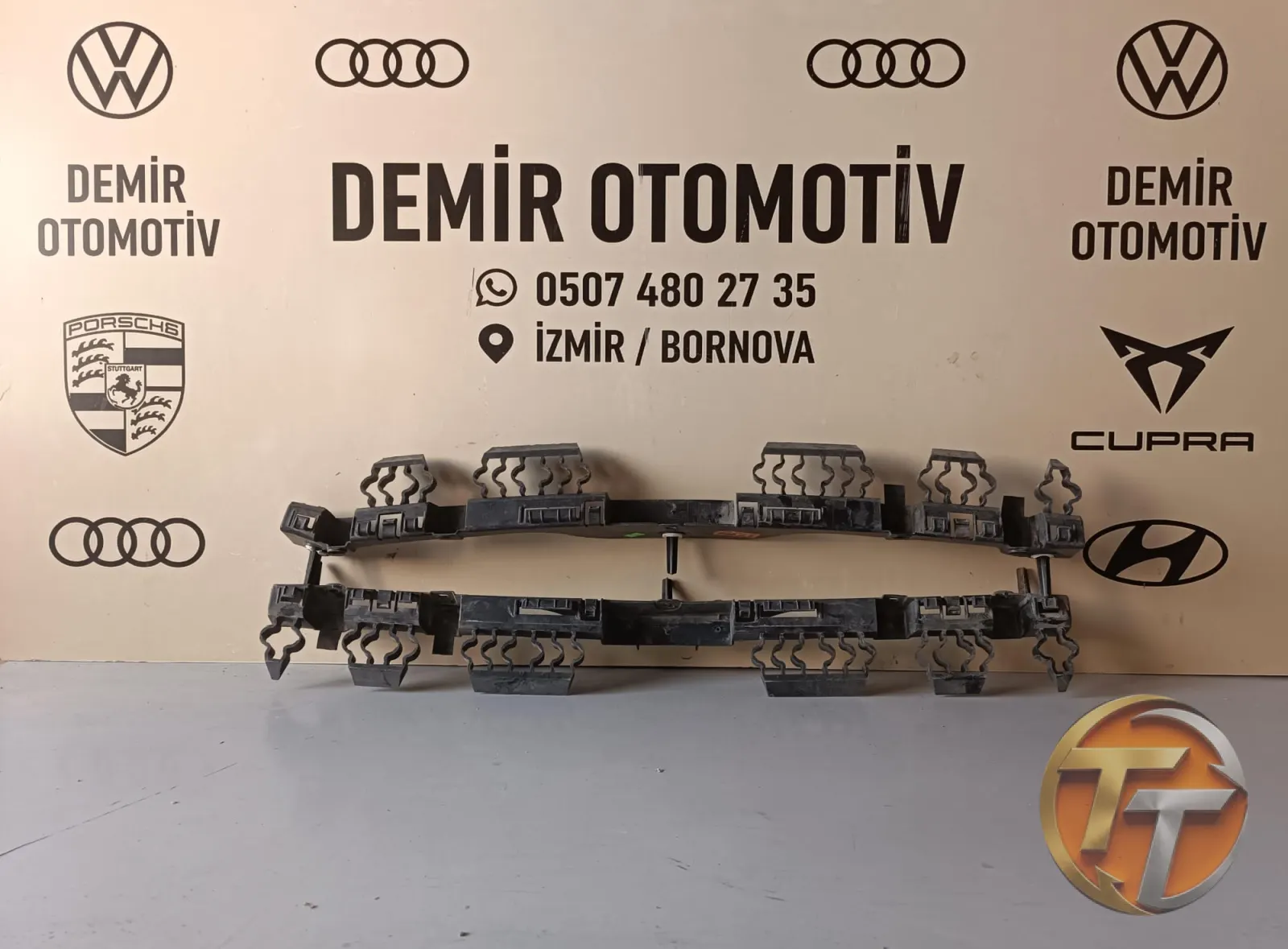 RENAULT CLİO 5 ARKA TAMPON ORTA BRAKETİ ORJİNAL 850429691R